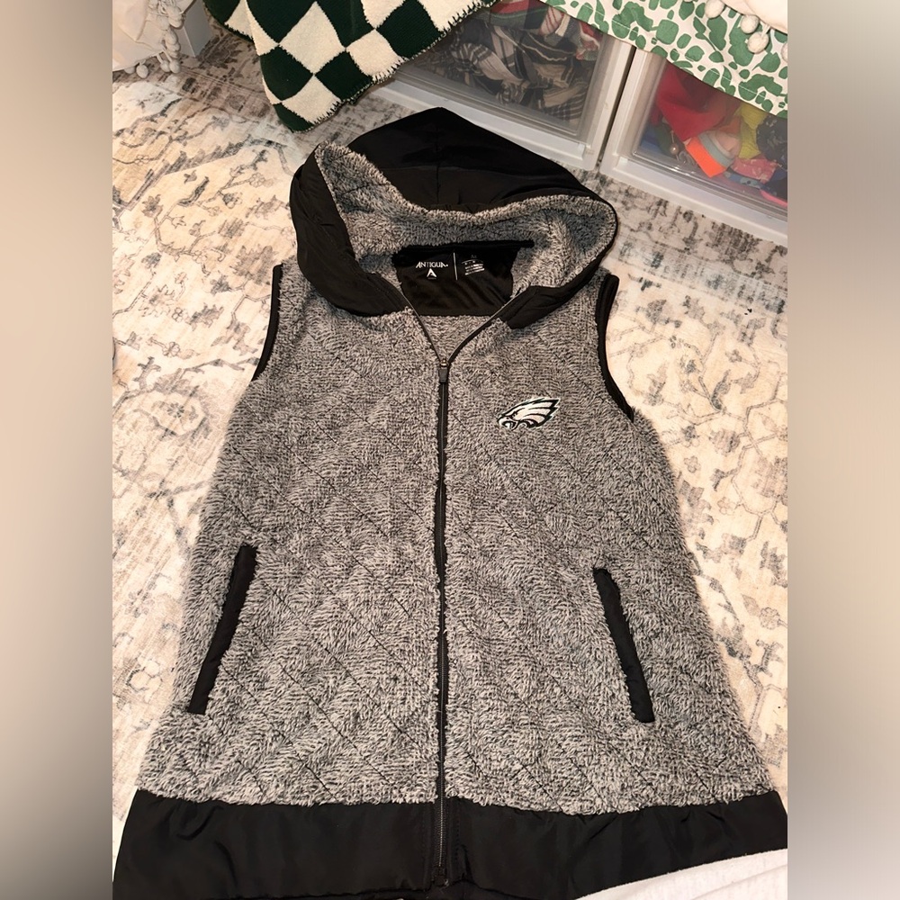 Eagles Sherpa vest